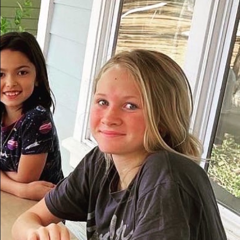 Meet your Posher, Harlee